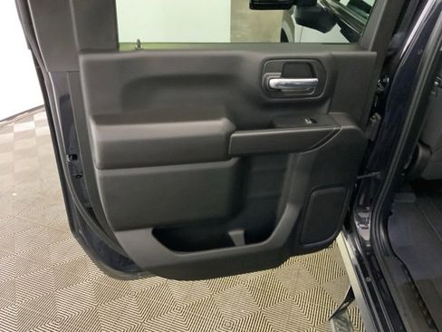 Used 2024 Chevrolet Silverado 2500 Custom w/ Custom Value Package image 31