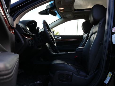 Used 2019 Lincoln MKT AWD image 21