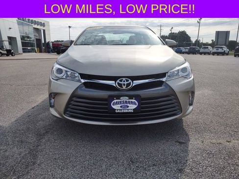 Used 2017 Toyota Camry LE FWD image 9