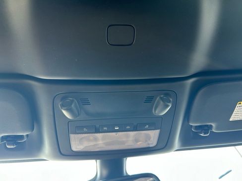 Used 2016 Buick Cascada Premium image 22