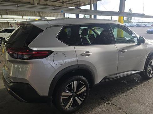 Used 2022 Nissan Rogue SL AWD/4WD image 3