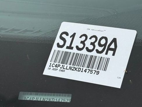 Used 2019 Jeep Cherokee Latitude Plus image 32