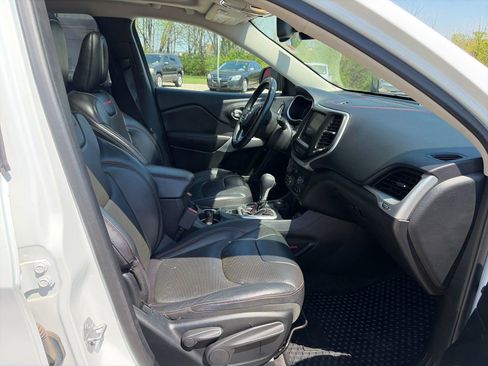 Used 2017 Jeep Cherokee Trailhawk image 27