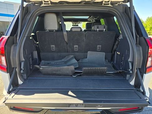 Used 2025 Ford Expedition Tremor AWD/4WD image 29