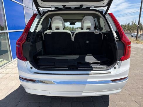 Used 2024 Volvo XC90 B6 Ultimate w/ Protection Package Premier AWD/4WD image 9
