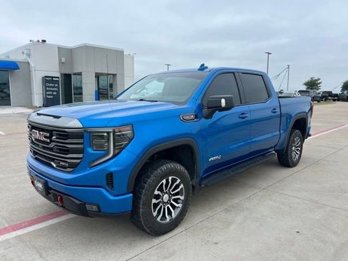 Used 2023 GMC Sierra 1500 AT4 w/ AT4 Premium Package AWD/4WD image 1