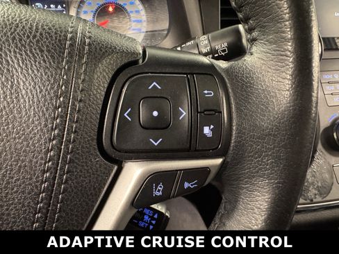 Used 2019 Toyota Sienna SE image 13