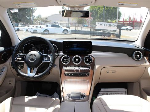 Used 2020 Mercedes-Benz GLC 300 image 17
