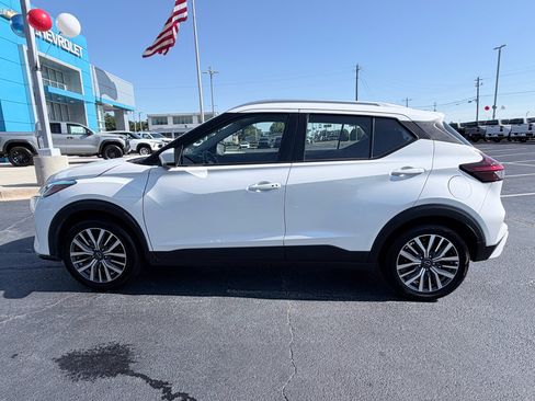 Used 2024 Nissan Kicks SV FWD image 5