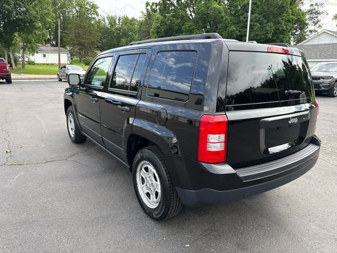 Used 2016 Jeep Patriot Sport FWD image 5