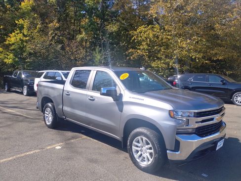 Used 2021 Chevrolet Silverado 1500 LT image 1