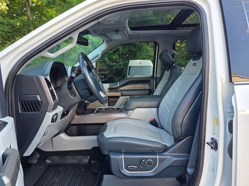 Used 2022 Ford F350 Limited AWD/4WD image 11