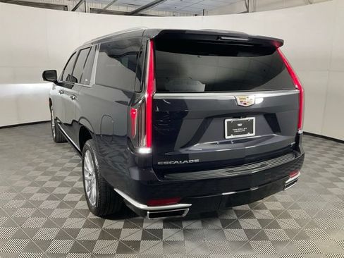 Used 2024 Cadillac Escalade ESV Premium Luxury w/ Performance Package AWD/4WD image 4