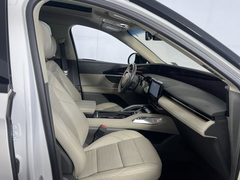 Used 2024 Lincoln Nautilus Reserve w/ Equipment Group 202A image 38