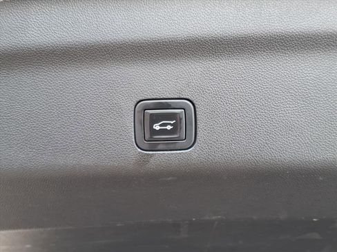 Used 2021 Chevrolet Tahoe Premier image 26