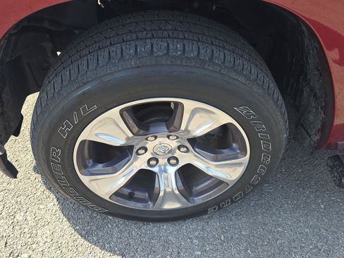 Used 2022 RAM 1500 Laramie AWD/4WD image 12