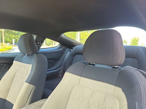 Used 2022 Ford Mustang GT w/ Equipment Group 301A RWD image 18