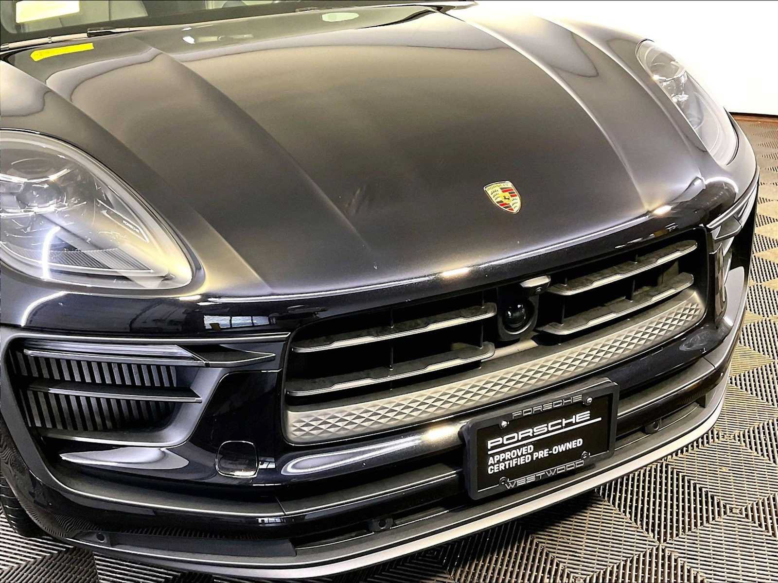 Certified 2024 Porsche Macan S AWD/4WD image 34
