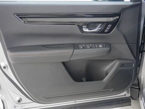 Used 2026 Honda CR-V Sport Touring image 17