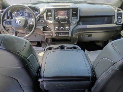 Used 2024 RAM 2500 Tradesman w/ Chrome Appearance Group AWD/4WD image 11