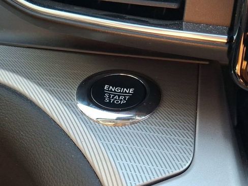 Used 2023 Ford Explorer XLT w/ Equipment Group 202A AWD/4WD image 25