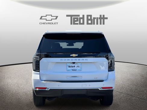 Used 2026 Chevrolet Suburban LT w/ Comfort Package AWD/4WD image 5