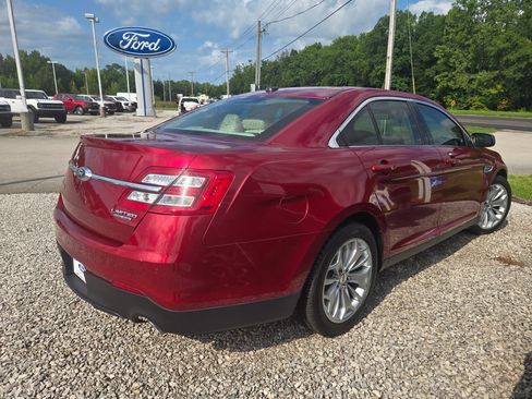 Used 2018 Ford Taurus Limited FWD image 4