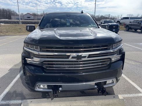 Used 2021 Chevrolet Silverado 1500 High Country w/ Technology Package AWD/4WD image 8