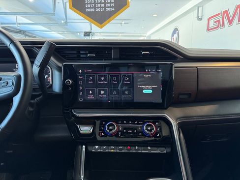 Certified 2024 GMC Sierra 3500 Denali Ultimate image 19