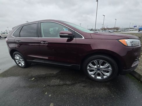 Used 2020 Ford Edge Titanium w/ Equipment Group 301A image 4
