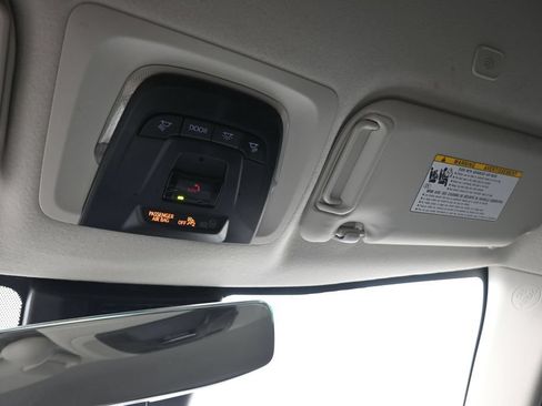 Used 2025 Toyota Corolla LE FWD image 12