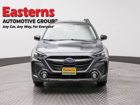 Used 2023 Subaru Outback Limited AWD/4WD image 2