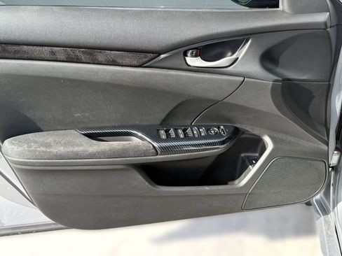 Used 2020 Honda Civic LX image 13