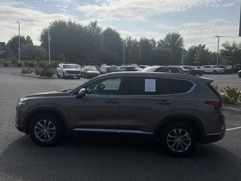 Used 2019 Hyundai Santa Fe SE AWD/4WD image 9