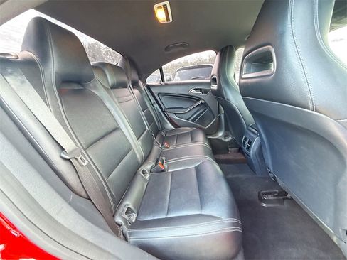Used 2018 Mercedes-Benz CLA 250 image 30