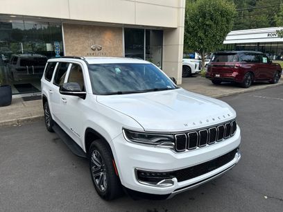 Used 2024 Jeep Wagoneer L Series II w/ Flexible Seating Group