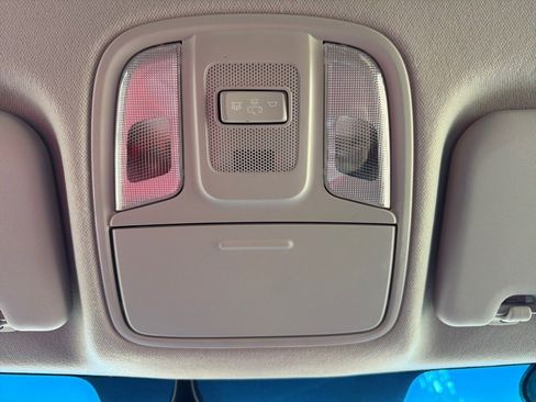 Used 2019 Kia Niro LX image 19