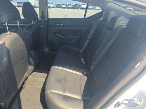 Used 2023 Nissan Altima 2.5 SR w/ SR Premium Package FWD image 10
