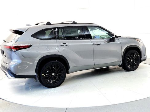 New 2026 Toyota Highlander XSE image 6