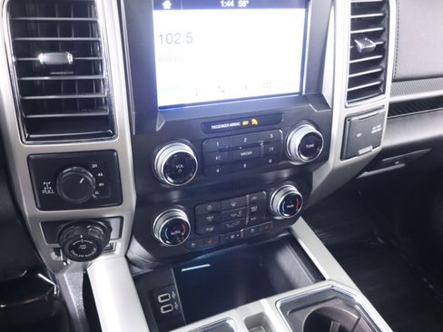 Used 2019 Ford F150 Lariat w/ Equipment Group 502A Luxury image 19