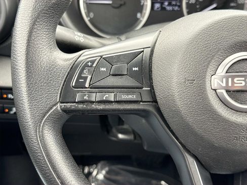 Used 2023 Nissan Kicks S FWD image 15