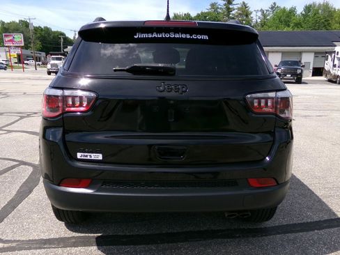 Used 2019 Jeep Compass Latitude AWD/4WD image 8