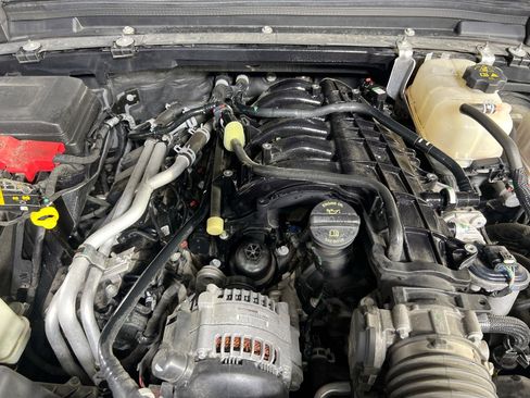 Used 2022 Jeep Gladiator Sport image 29