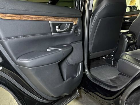 Used 2017 Honda CR-V Touring image 18