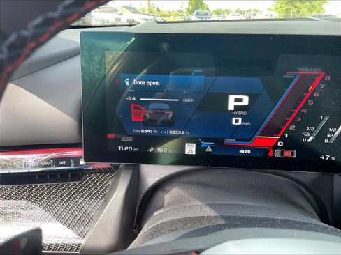 Used 2025 BMW M5 w/ Carbon Package image 21