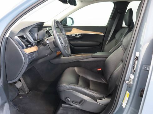 Used 2022 Volvo XC90 T6 Momentum w/ Advanced Package AWD/4WD image 9
