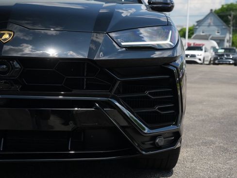 Used 2022 Lamborghini Urus AWD/4WD image 35