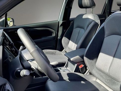 Used 2025 Subaru Forester Touring AWD/4WD image 21