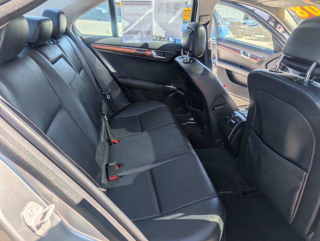 Used 2008 Mercedes-Benz C 300 Sedan image 12