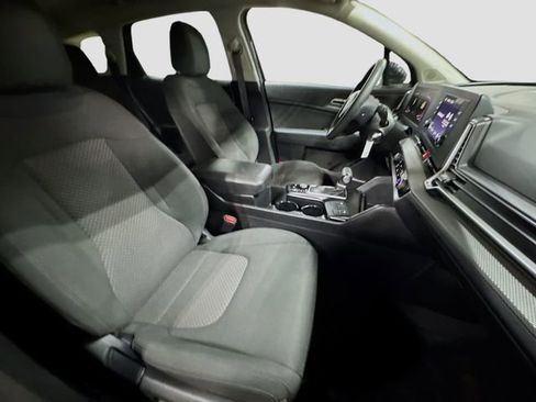 Used 2023 Kia Sportage LX image 30